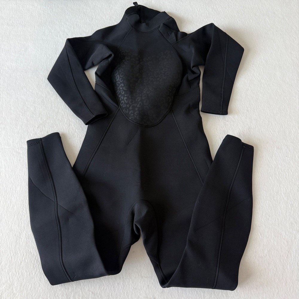Hevto Neoprene Wetsuit Womens Medium Black Leopard Print Full Body Long Sleeve